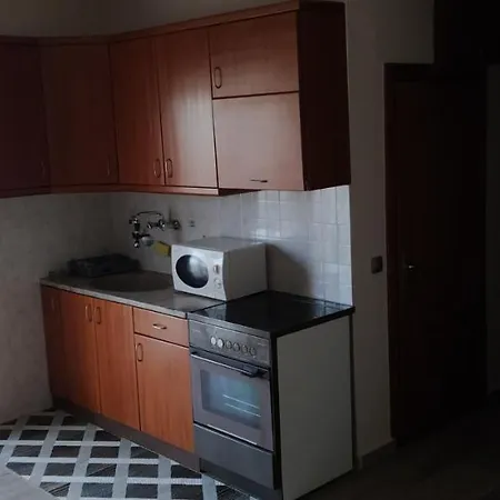 Apartment George's Serres
